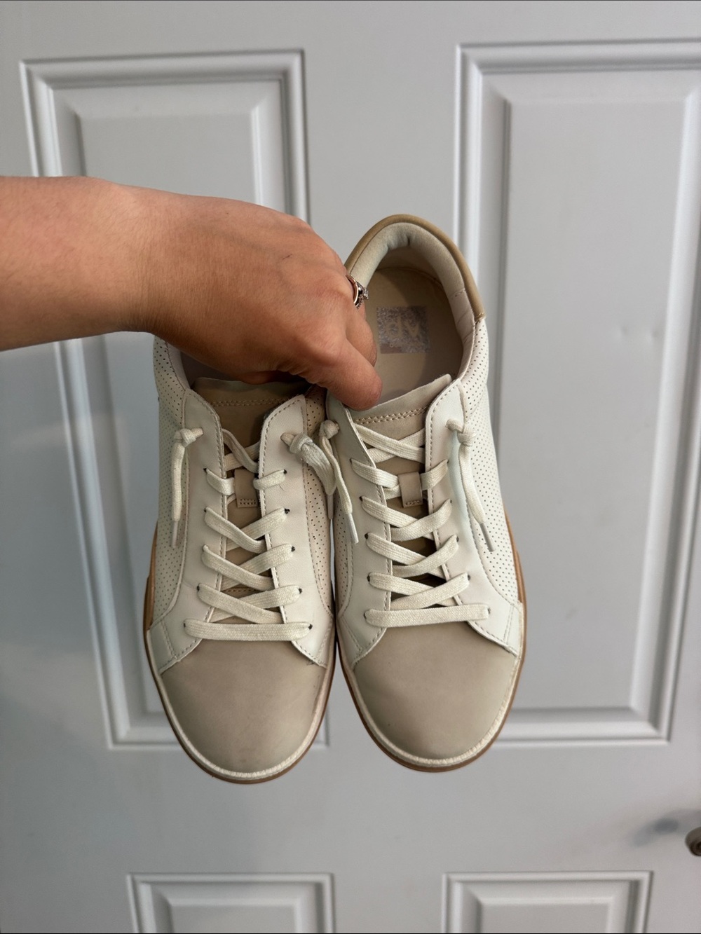 Dolce Vita Women's Cream and Tan Low-Top Sneakers